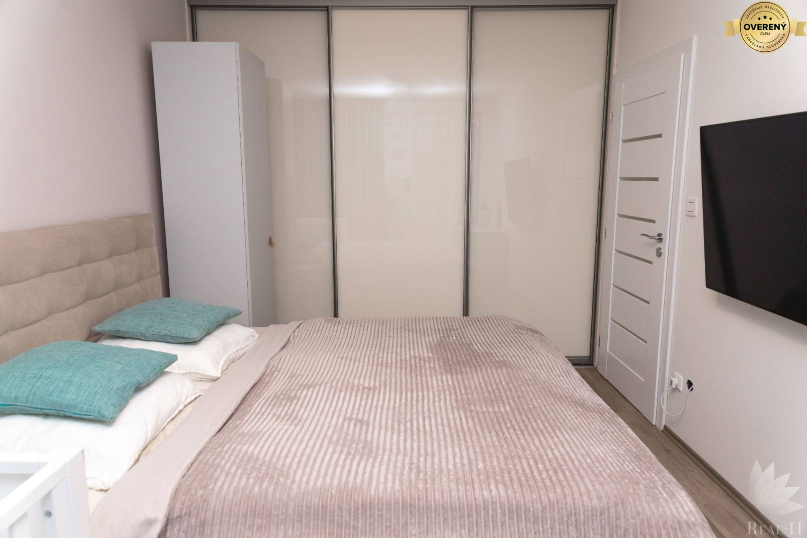 na predaj krásny 2- izbový byt v projekte AXTON RESIDENCE