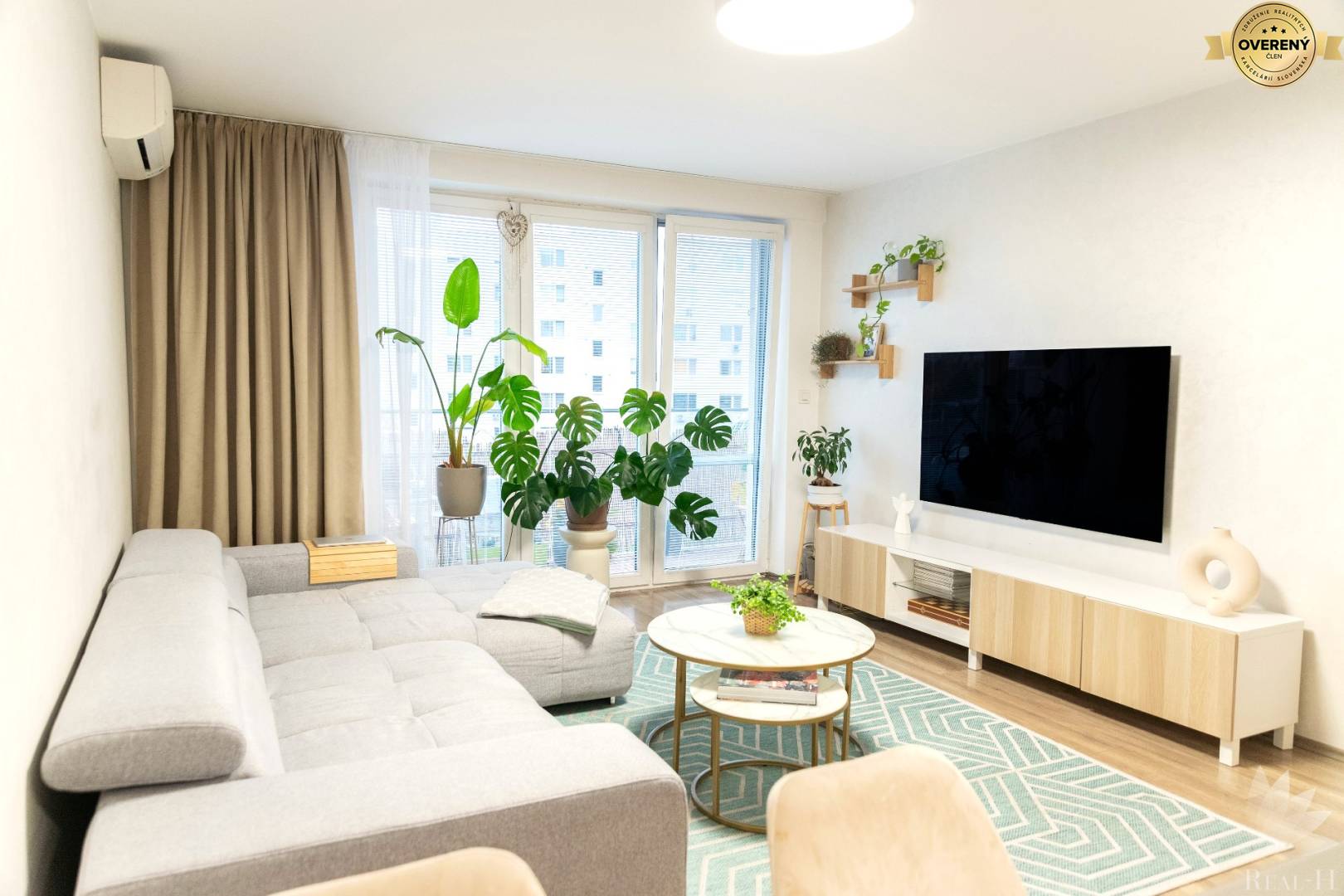 na predaj krásny, svetlý a veľký 2- izbový byt v projekte AXTON RESIDENCE , Bratislava II , Bajkalská ulica, mestská časť Ružinov