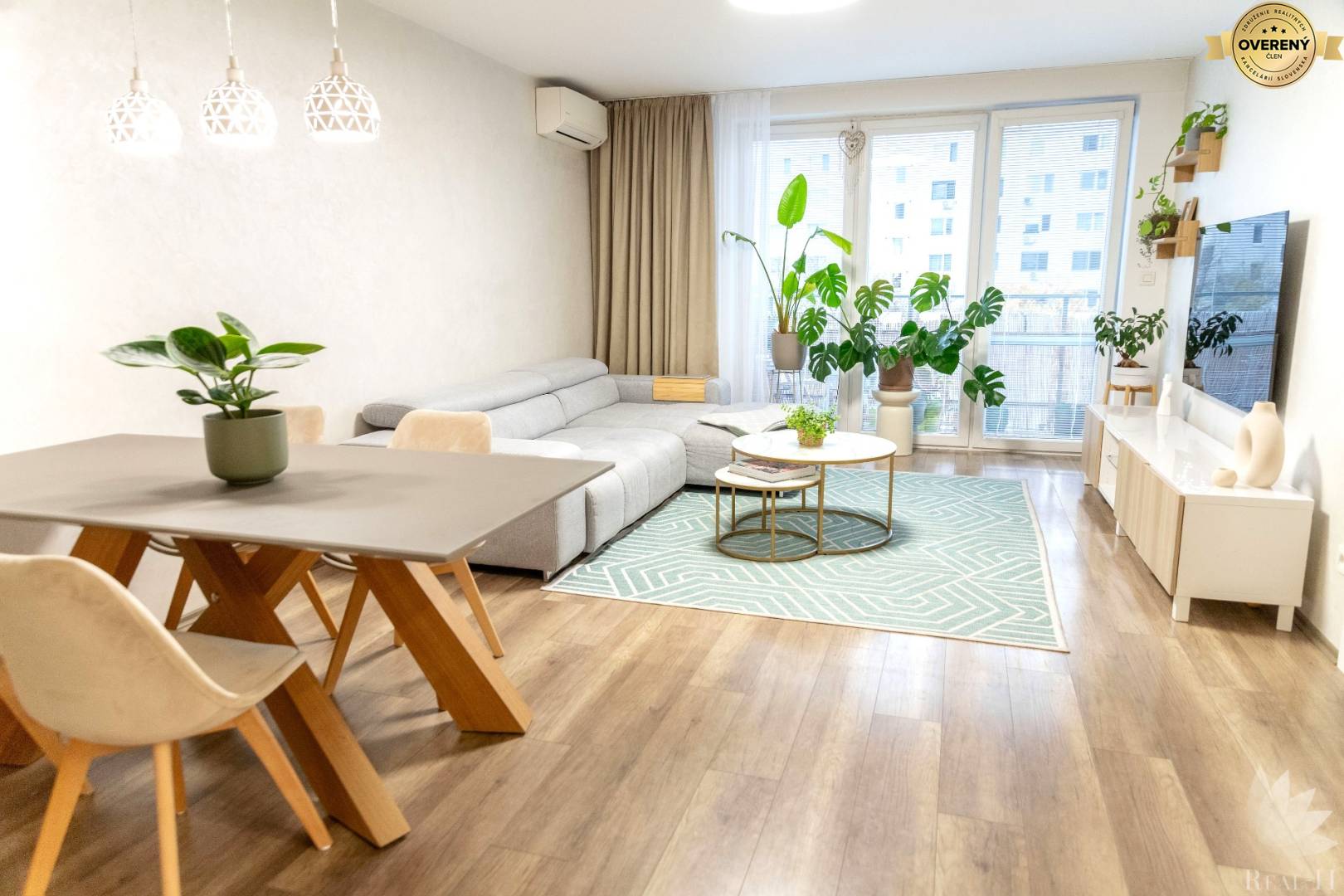 na predaj krásny, svetlý a veľký 2- izbový byt v projekte AXTON RESIDENCE , Bratislava II , Bajkalská ulica, mestská časť Ružinov