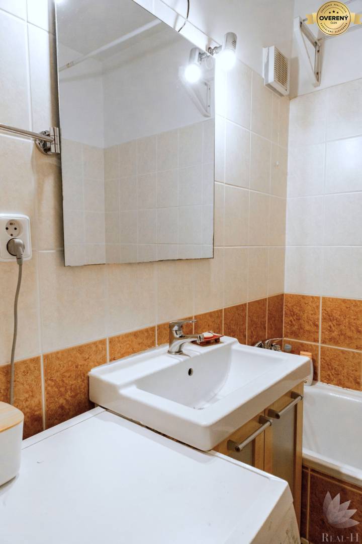 predaj 2 izbový byt Hraničná ulica BA II Ružinov