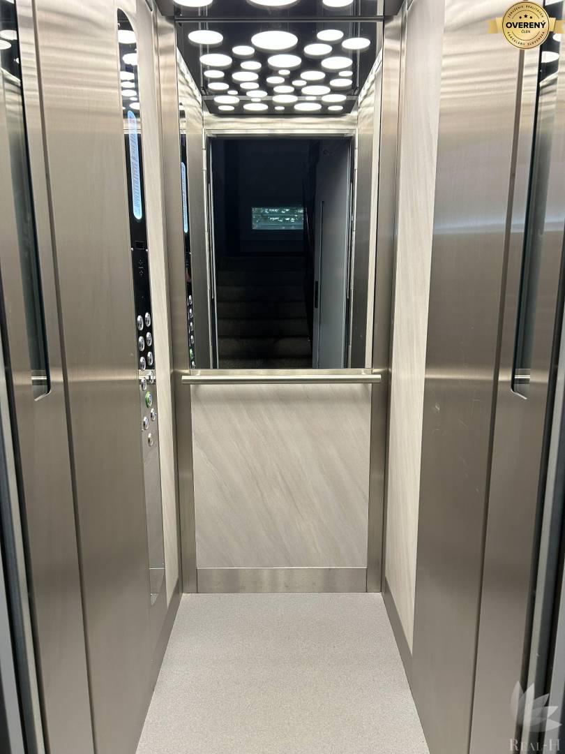 predaj 2 izbový byt Hraničná ulica BA II Ružinov