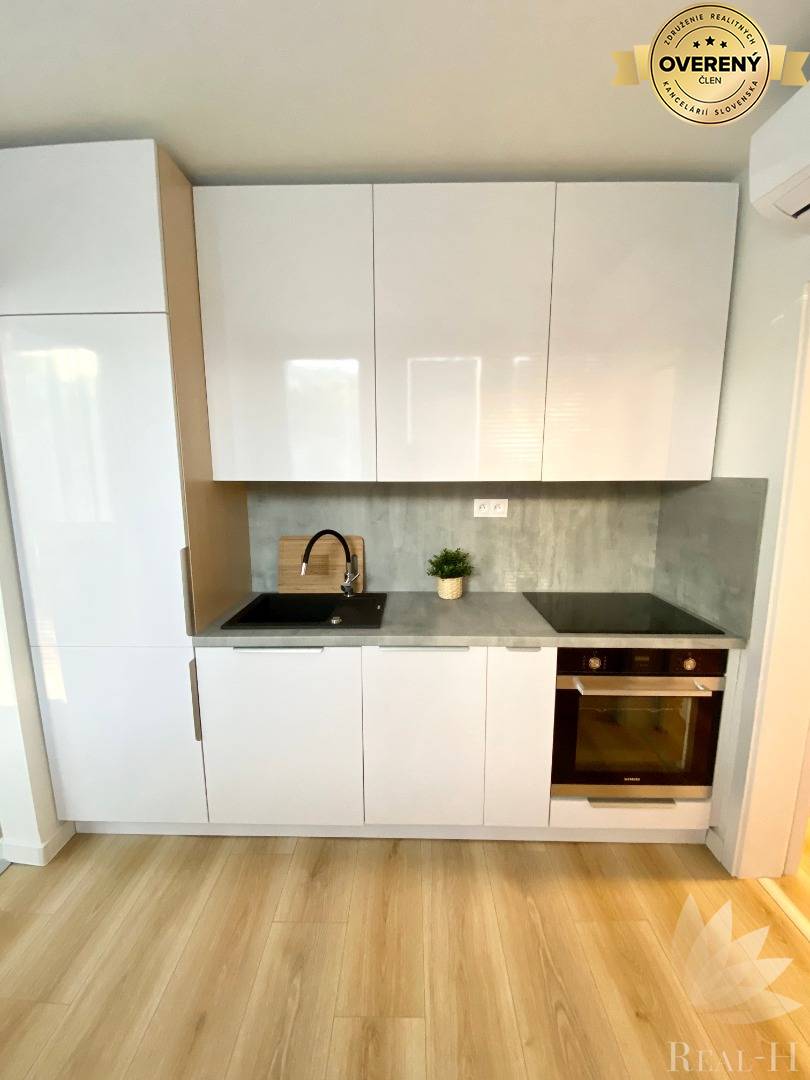 Dizajnový moderný 2 izbový byt Janotova ulica Bratislava IV Karlova Ves