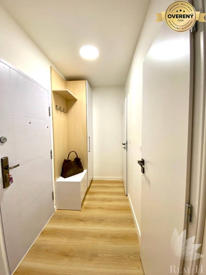 Dizajnový moderný 2 izbový byt Janotova ulica Bratislava IV Karlova Ves