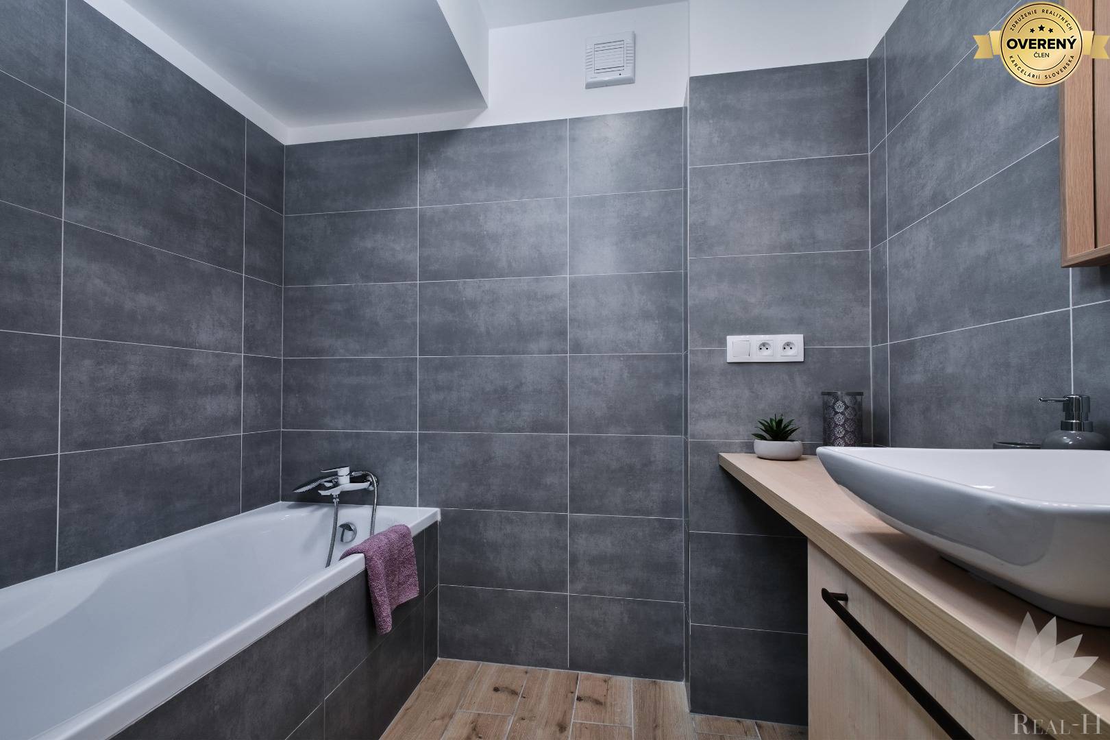 Dizajnový moderný 3 izbový byt Ružová Dolina Bratislava II Ružinov Nivy