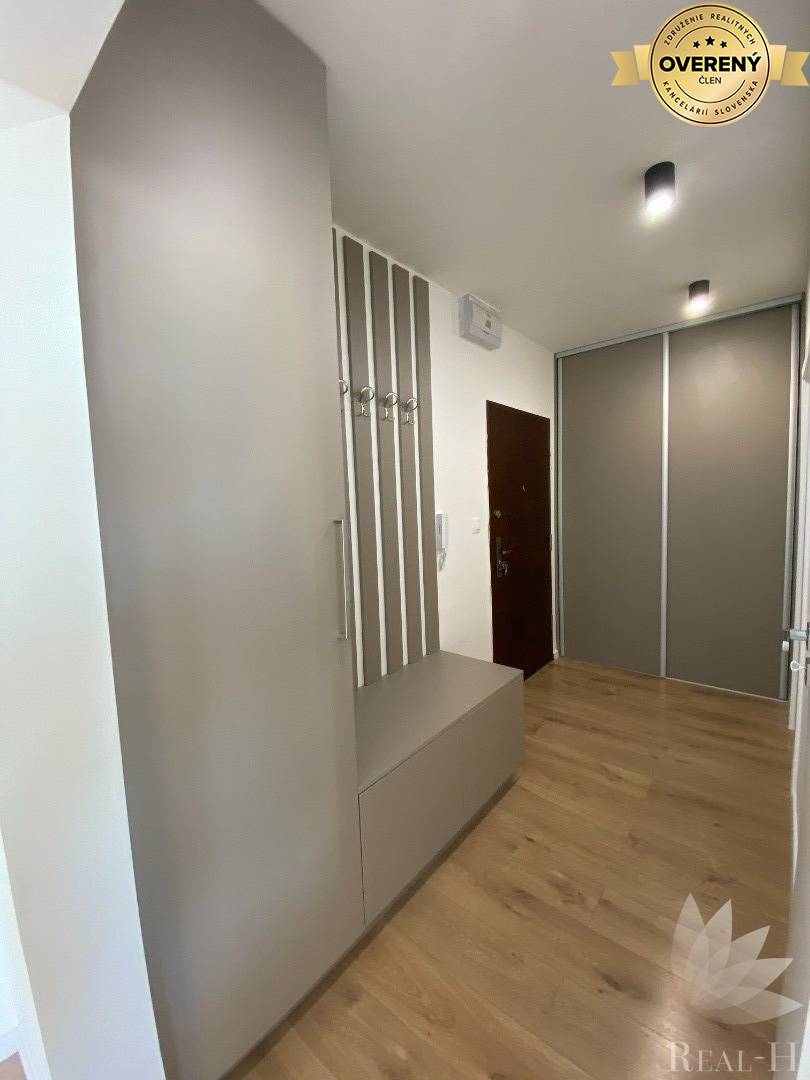 PREDANÝ moderný 2 izbový byt Podzáhradná ulica Bratislava II Podunajské Biskupice