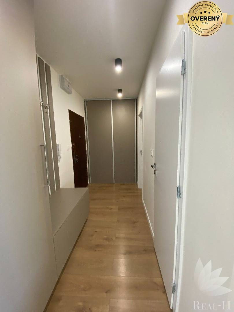 PREDANÝ moderný 2 izbový byt Podzáhradná ulica Bratislava II Podunajské Biskupice