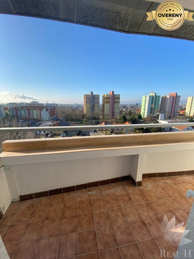 PREDANÝ moderný 2 izbový byt Podzáhradná ulica Bratislava II Podunajské Biskupice