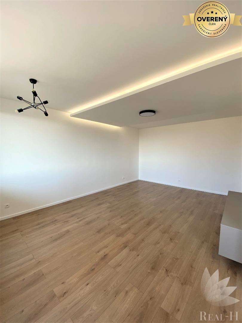 PREDANÝ moderný 2 izbový byt Podzáhradná ulica Bratislava II Podunajské Biskupice