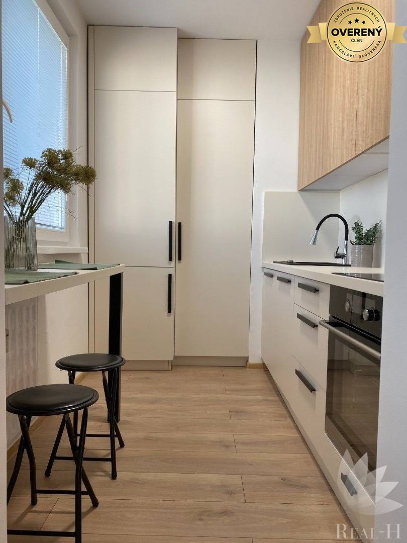 Dizajnový moderný 1,5 izbový byt Repašského ulica Bratislava IV Dúbravka