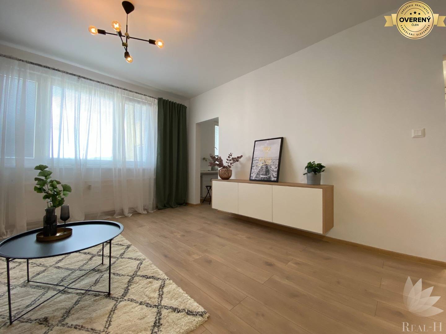 Dizajnový moderný 1,5 izbový byt Repašského ulica Bratislava IV Dúbravka