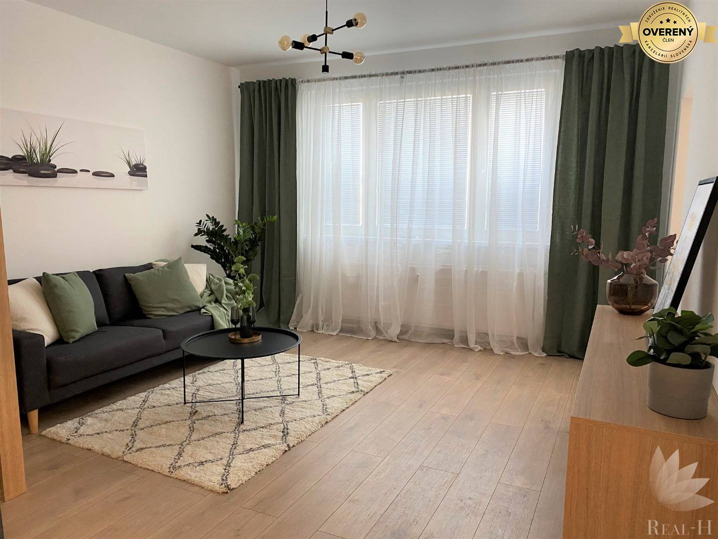 Dizajnový moderný 1,5 izbový byt Repašského ulica Bratislava IV Dúbravka