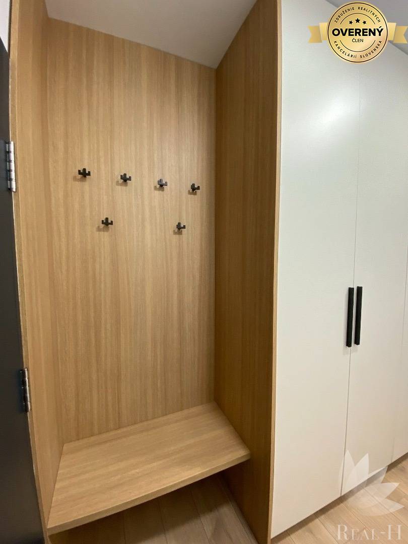 Dizajnový moderný 1,5 izbový byt Repašského ulica Bratislava IV Dúbravka