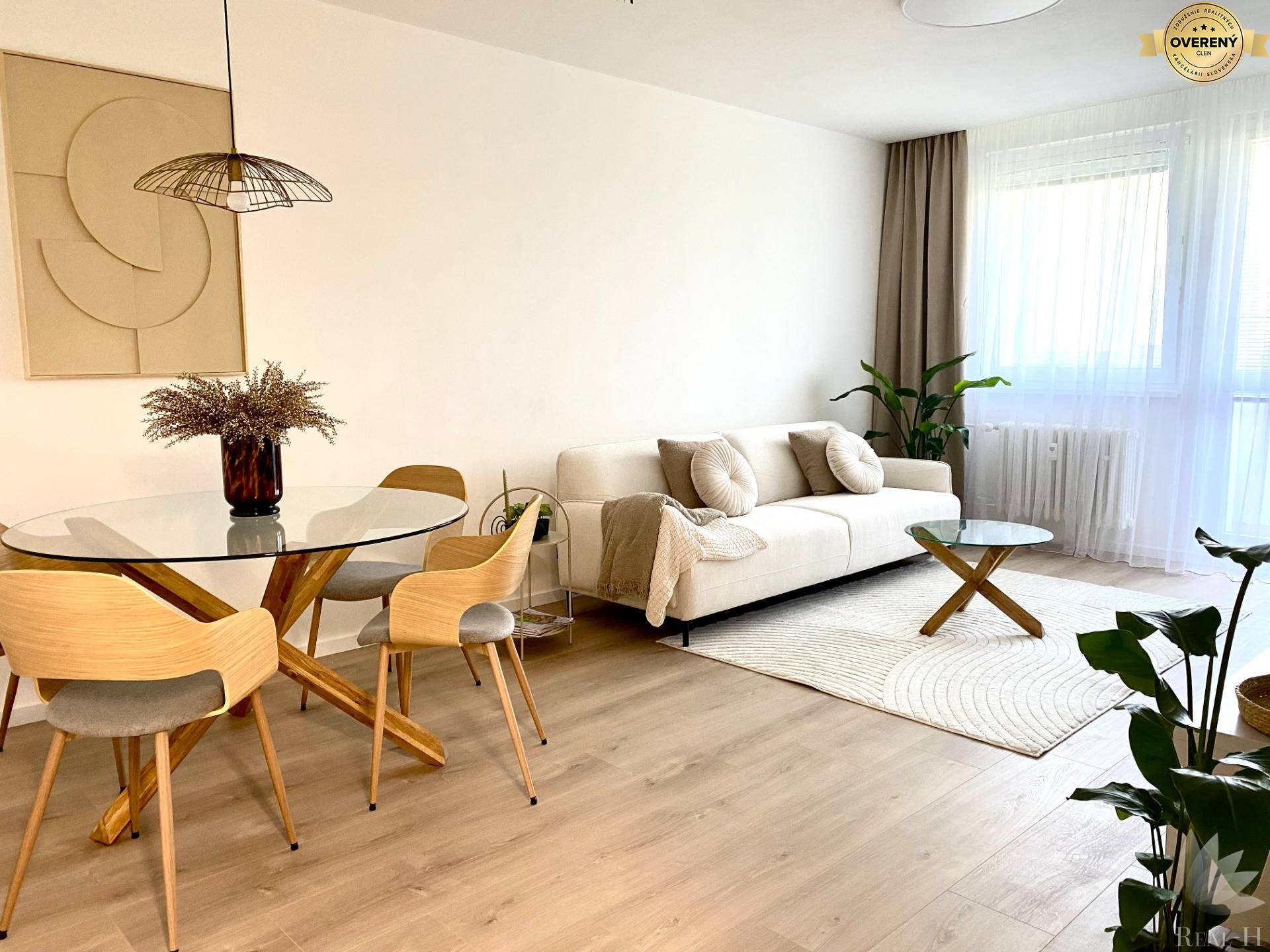 na predaj najväčší Petržalský 3 izbový byt 2 x loggia, Osuského 5, Bratislava V, začiatok Petržalky