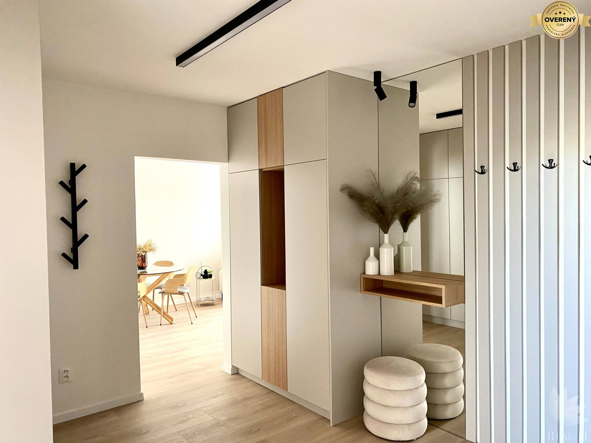 na predaj najväčší Petržalský 3 izbový byt 2 x loggia, Osuského 5, Bratislava V začiatok Petržalky