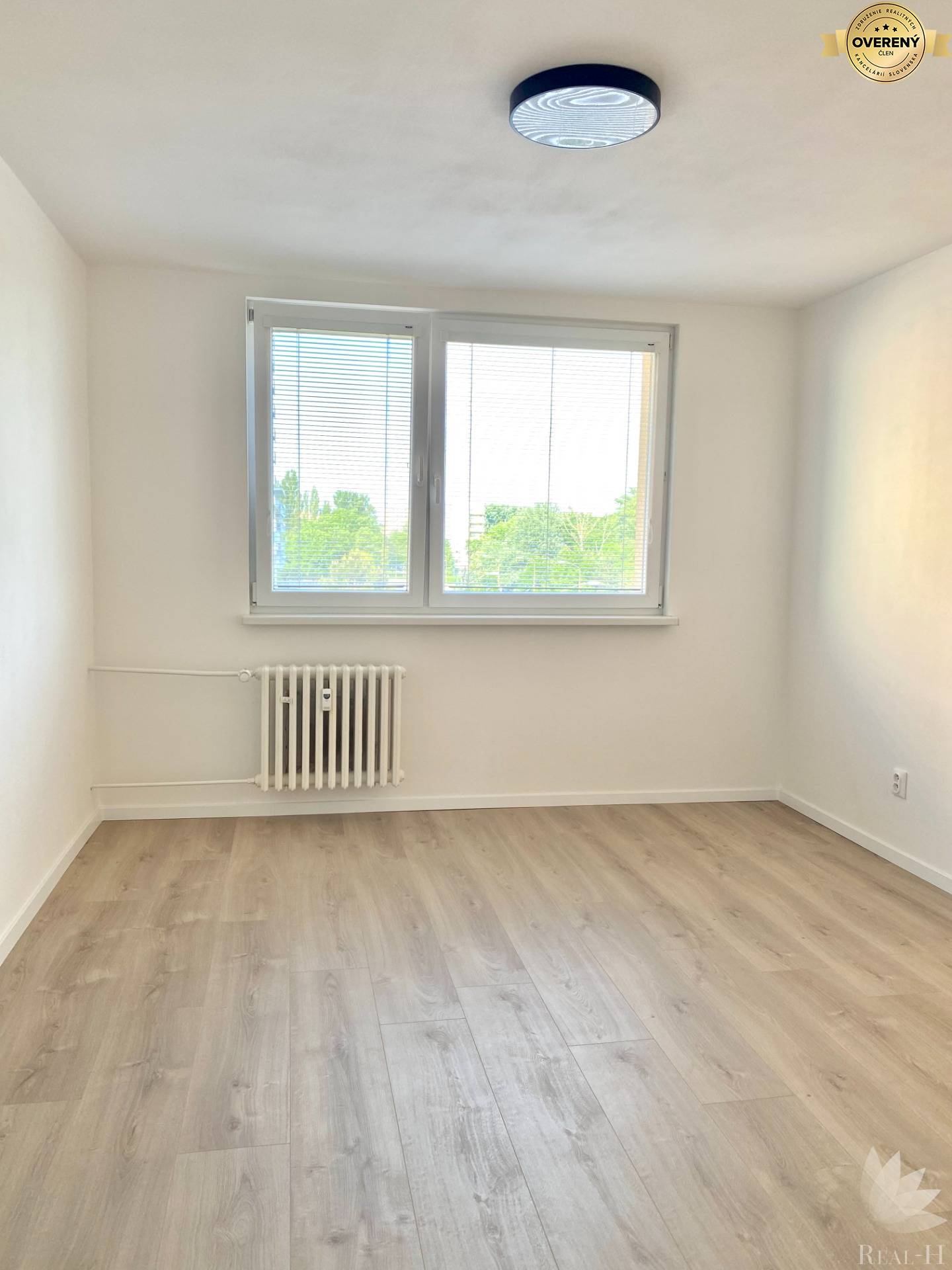 na predaj najväčší Petržalský 3 izbový byt 2 x loggia, Osuského 5, Bratislava V, začiatok Petržalky