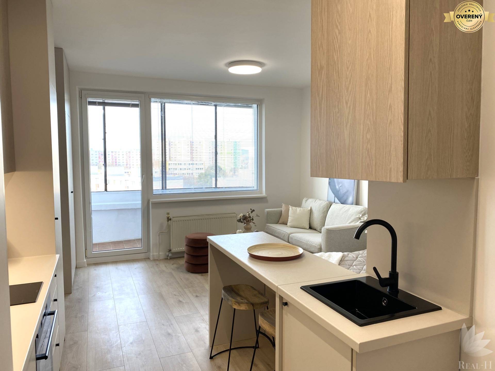 Predaj garsónka BA V Petržalka Beňadicka ulica