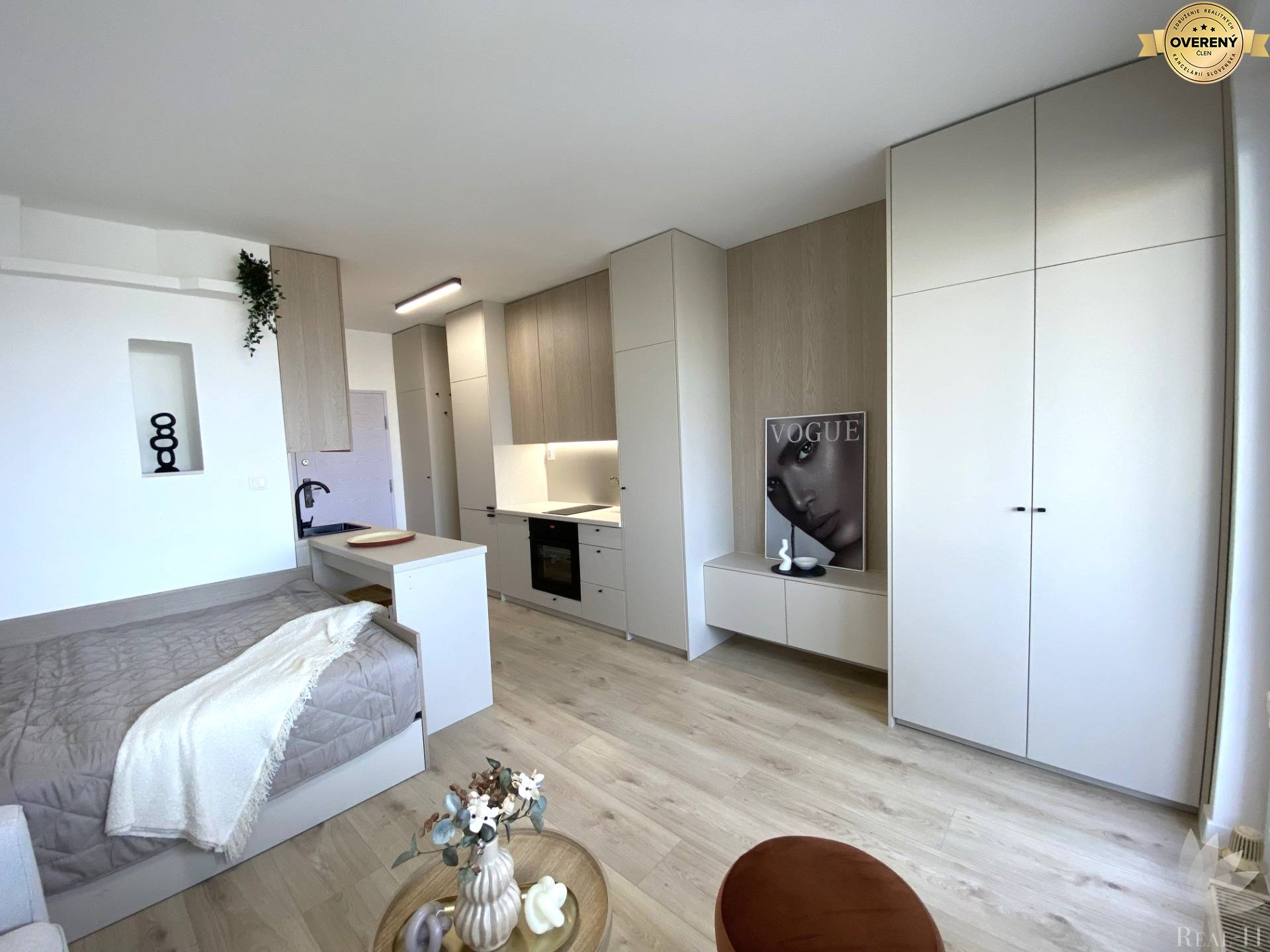 Predaj garsónka BA V Petržalka Beňadicka ulica