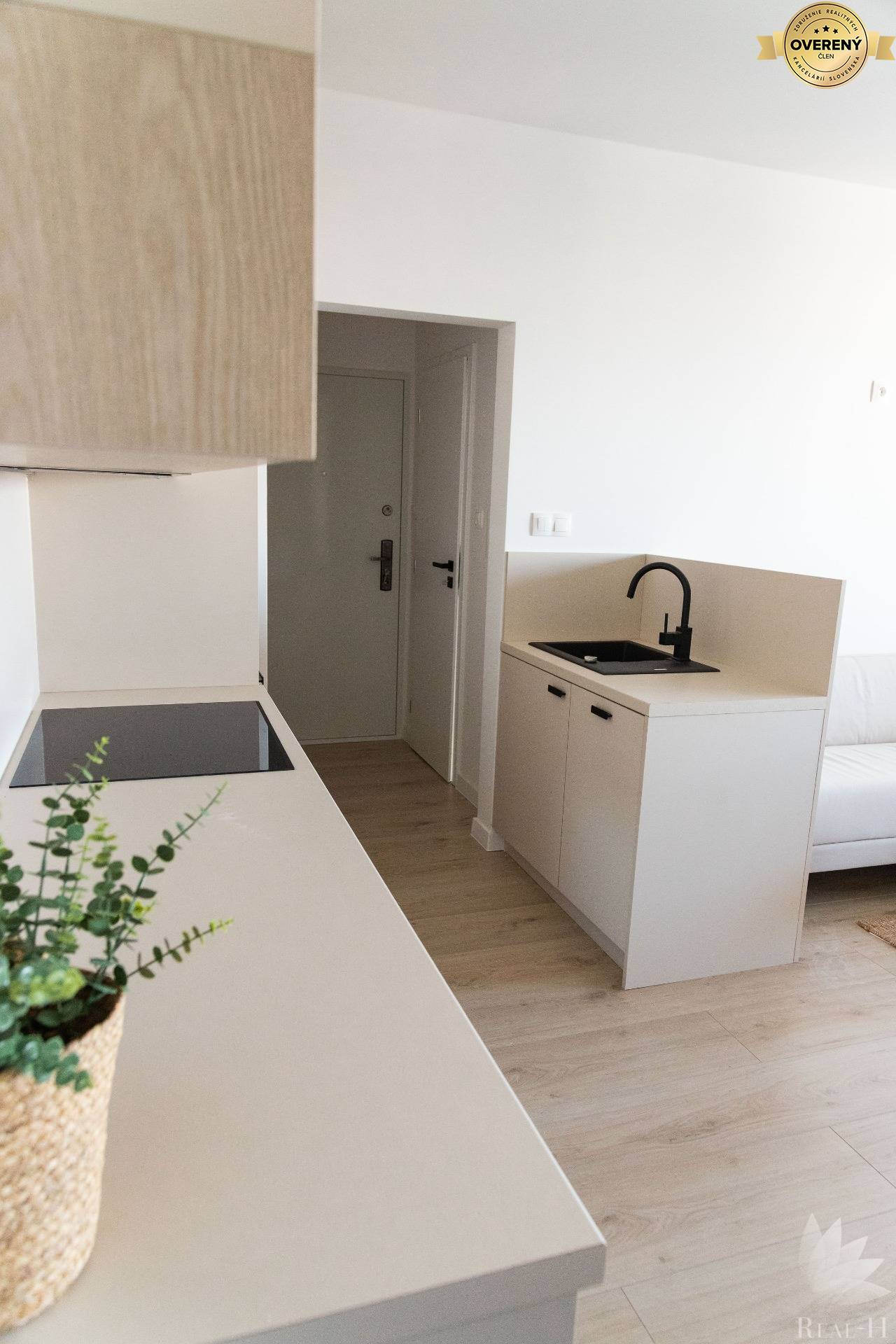 NA PREDAJ ŠTÝLOVÝ 2-IZBOVÝ BYT