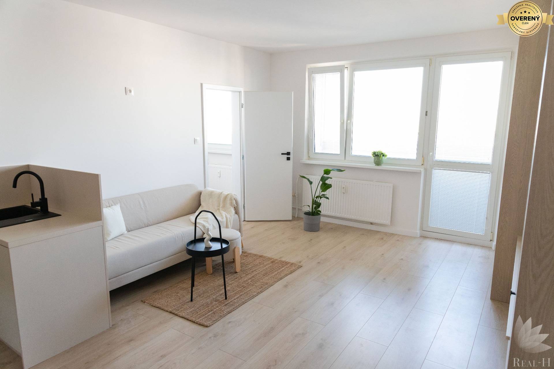 NA PREDAJ ŠTÝLOVÝ 2-IZBOVÝ BYT