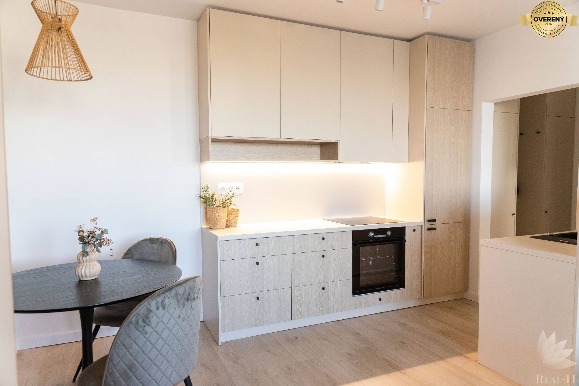 NA PREDAJ ŠTÝLOVÝ 2-IZBOVÝ BYT