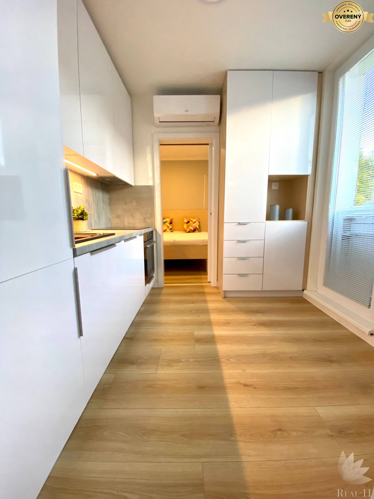 Predaj 2 izbový byt Jurigovo nám. BA IV Karlova Ves