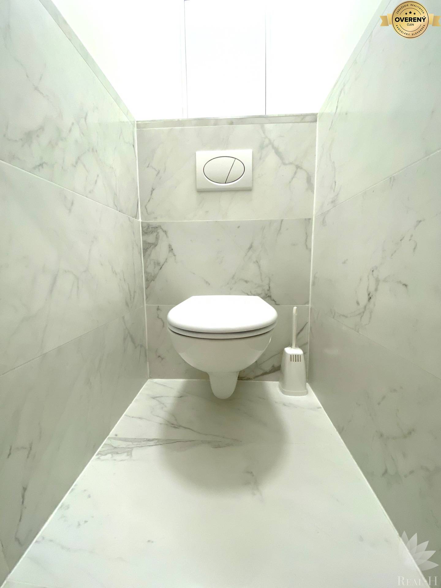 Predaj 2 izbový byt Jurigovo nám. BA IV Karlova Ves