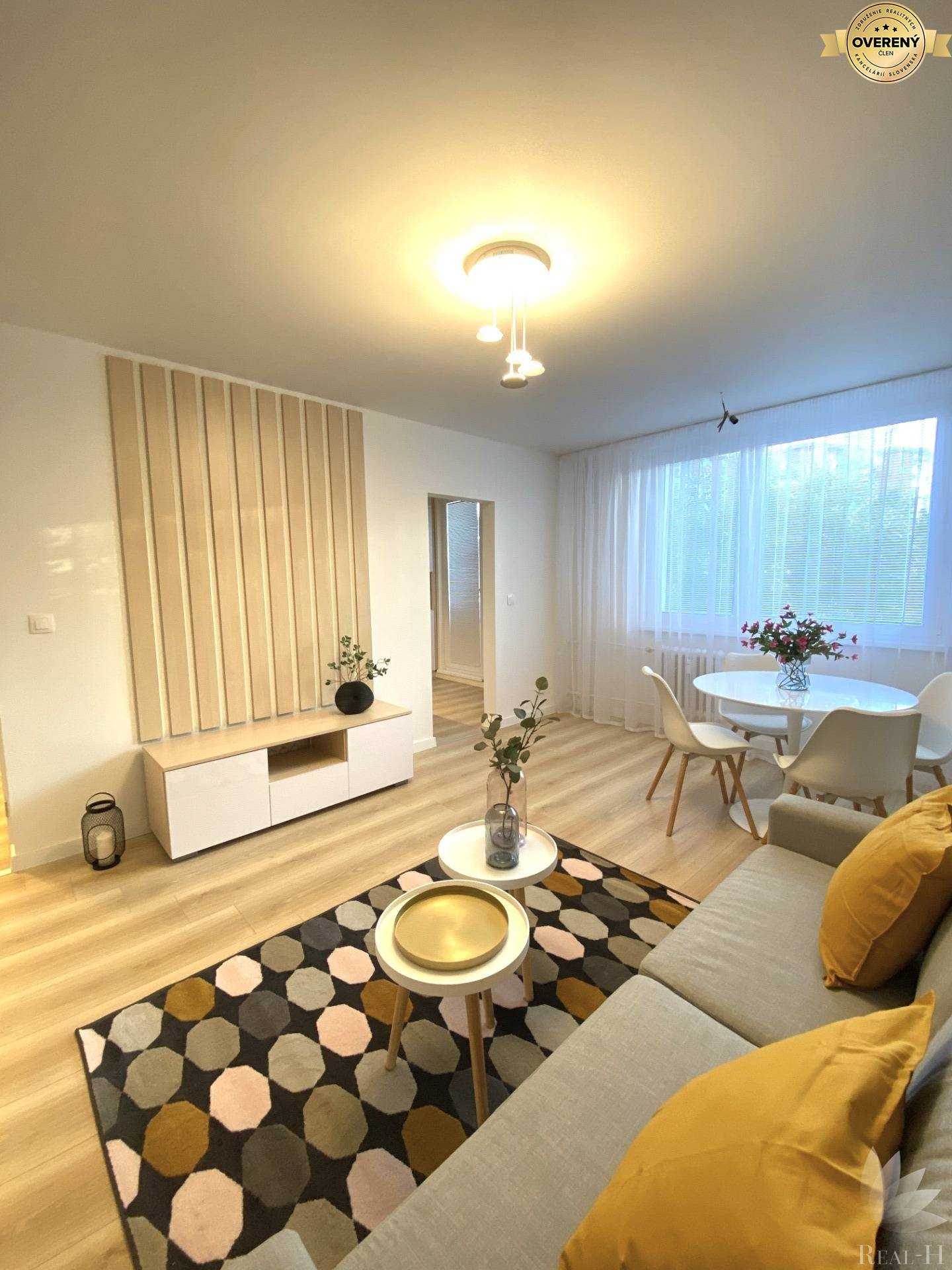 Predaj 2 izbový byt Jurigovo nám. BA IV Karlova Ves