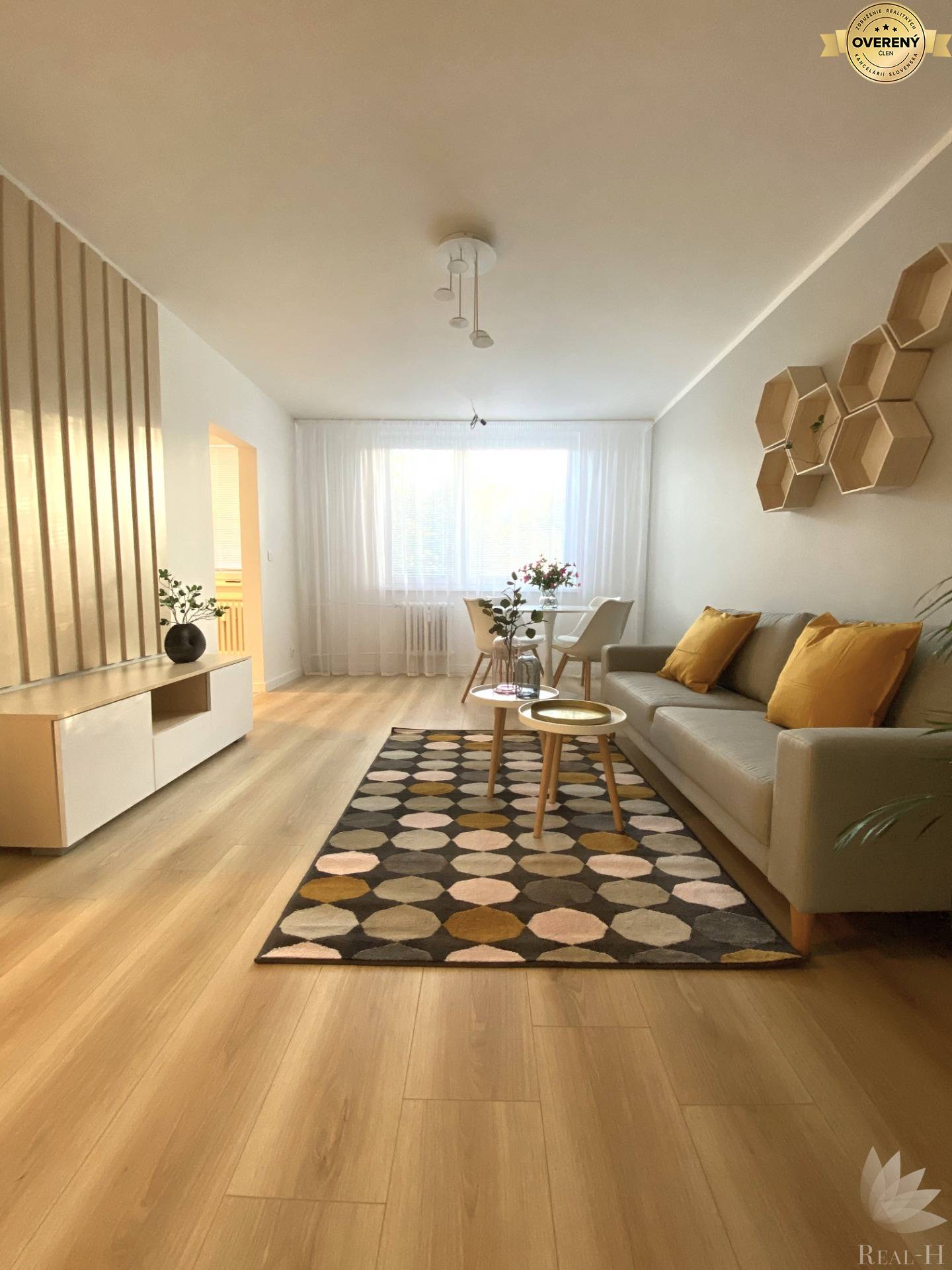 Predaj 2 izbový byt Jurigovo nám. BA IV Karlova Ves