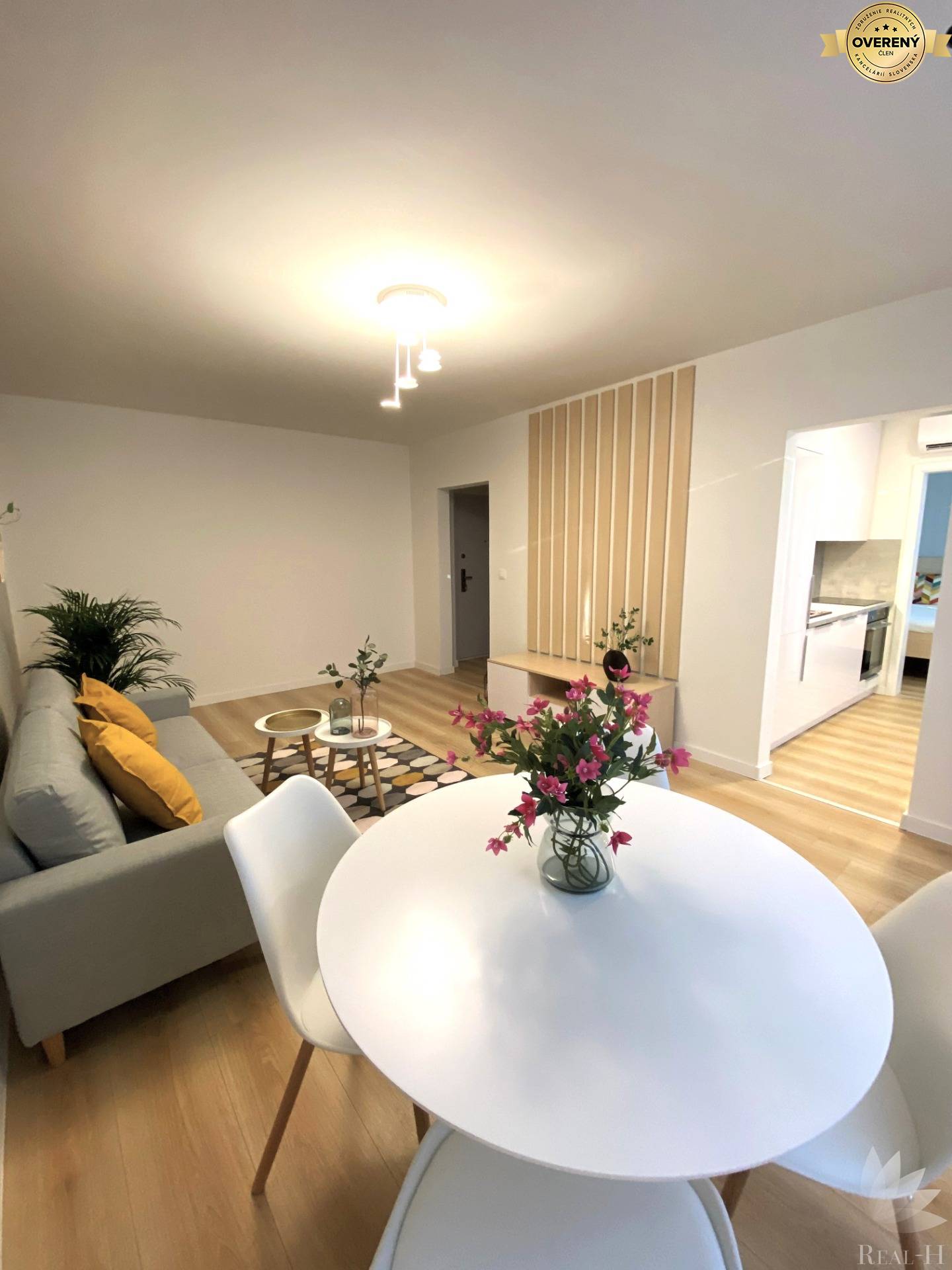 Predaj 2 izbový byt Jurigovo nám. BA IV Karlova Ves