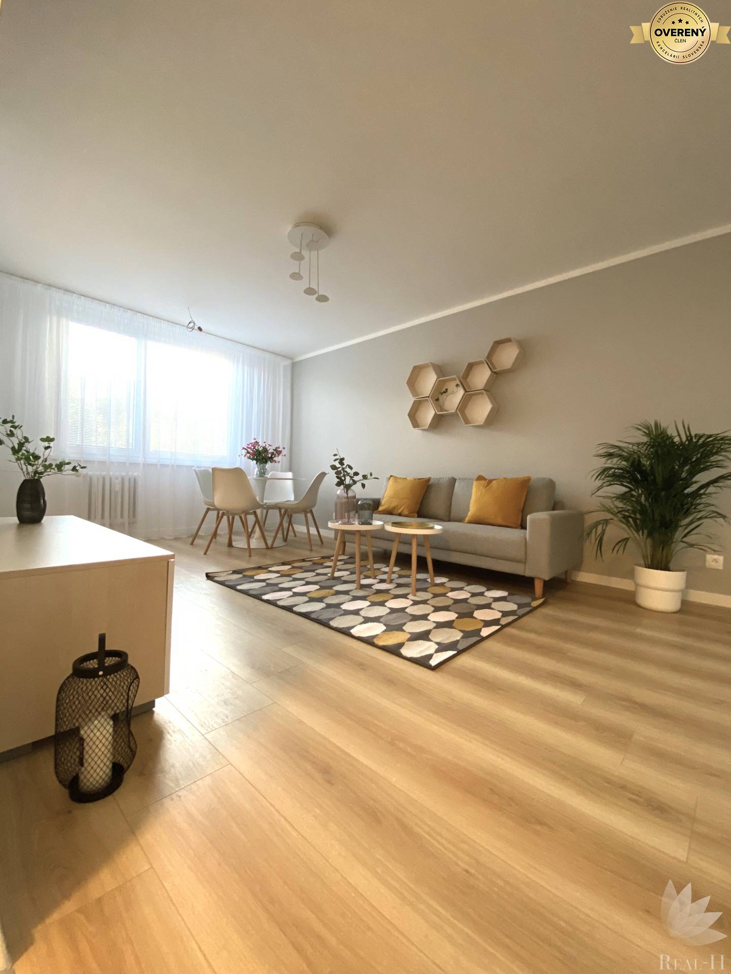 Predaj 2 izbový byt Jurigovo nám. BA IV Karlova Ves