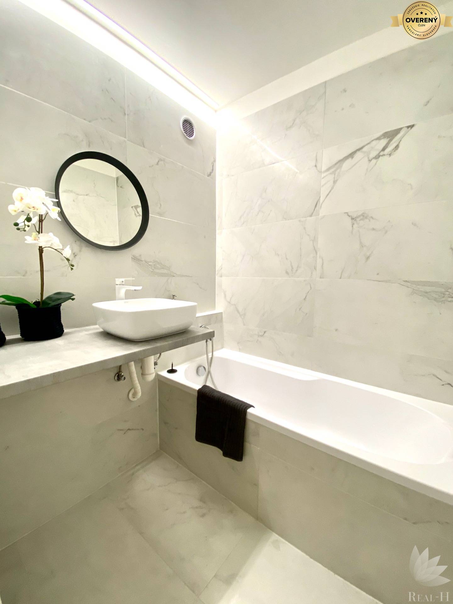 Predaj 2 izbový byt Jurigovo nám. BA IV Karlova Ves