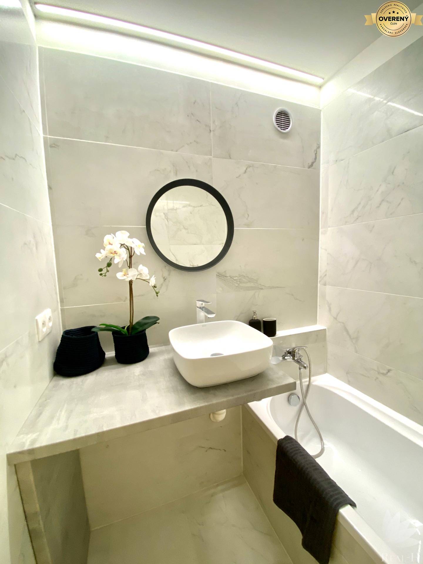 Predaj 2 izbový byt Jurigovo nám. BA IV Karlova Ves