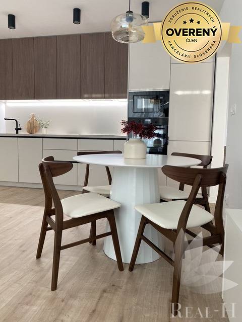 Na predaj 2,5 izbový byt