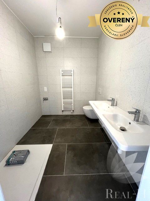 PREDAJ VEĽKORYSÝ 2 IZBOVÝ BYT NOVOSTAVBA DESINGN CENTER