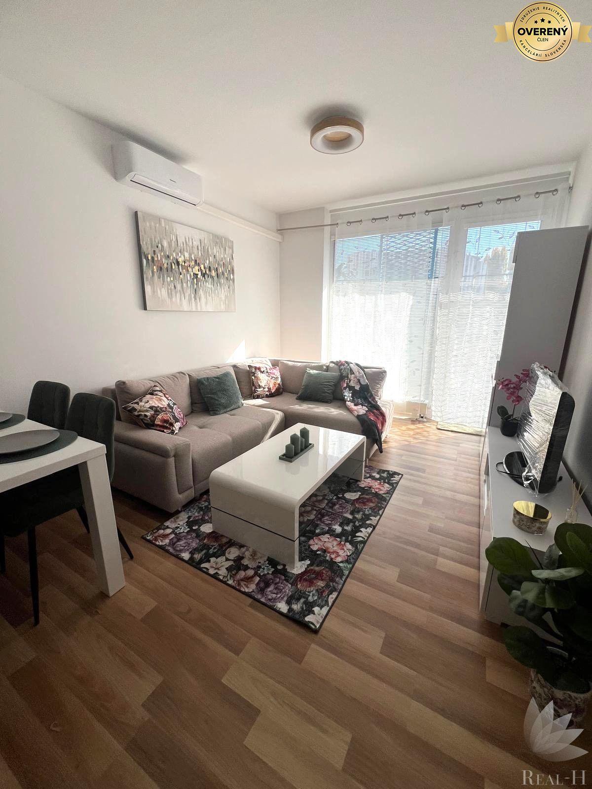 Predaj 2 izbový byt v projekte Nikola House BA Ružinov Štrkovec