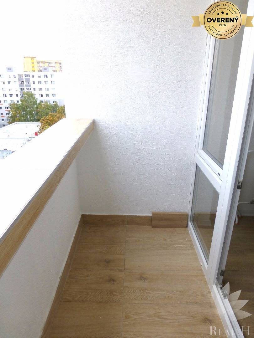 Krásny moderný 4 izbový byt Šášovská ulica Bratislava V Petržalka