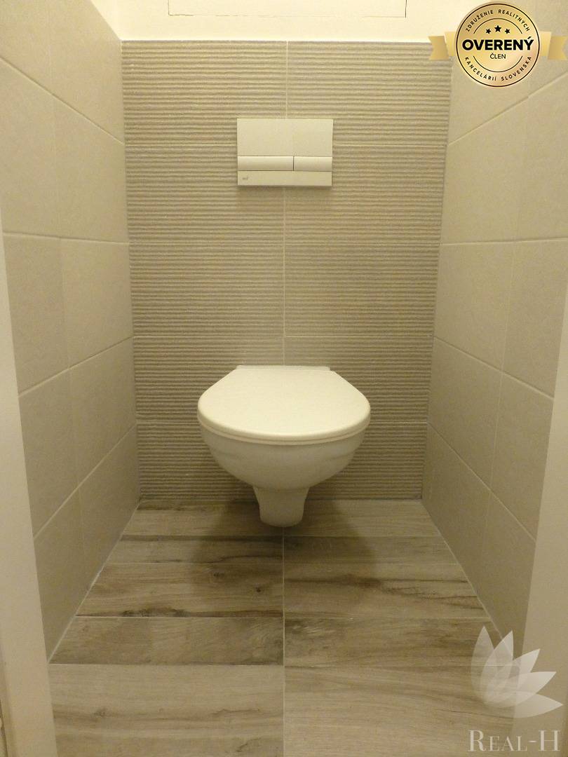 Predaj moderný 2 izbový byt + ŠATNÍK Solivarská ulica Bratislava II - Ružinov