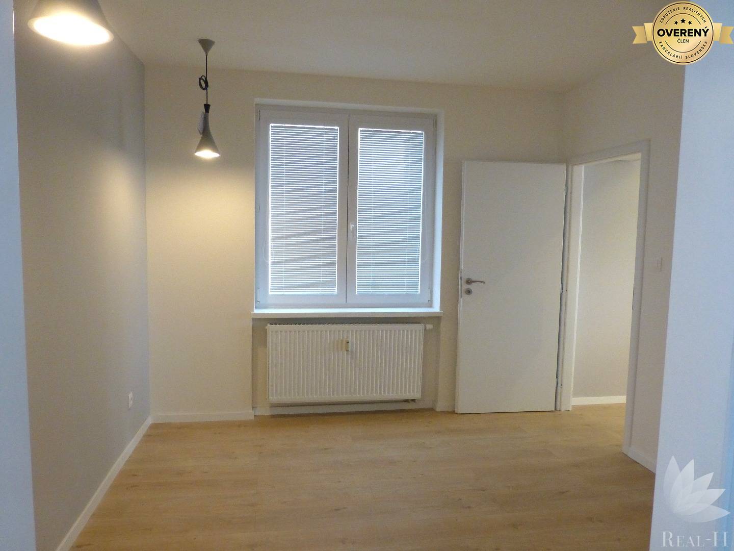 Predaj moderný 2 izbový byt + ŠATNÍK Solivarská ulica Bratislava II - Ružinov