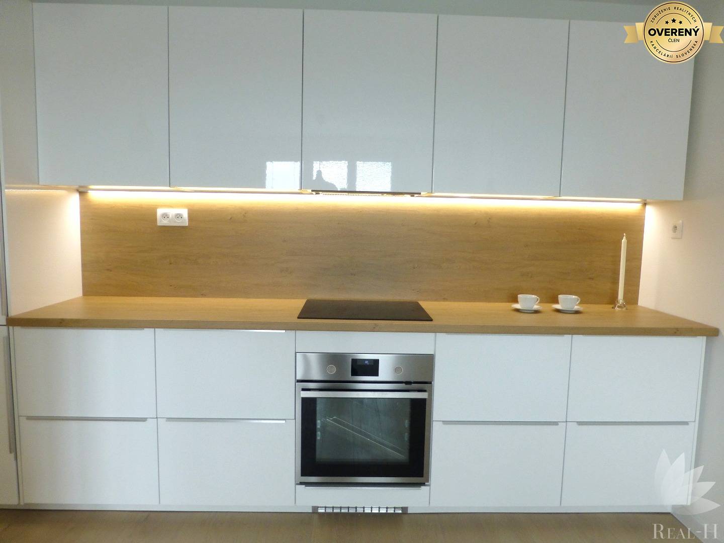 REZERVOVANÝ 1,5 izbový byt Rovníková ulica Bratislava II - Ružinov