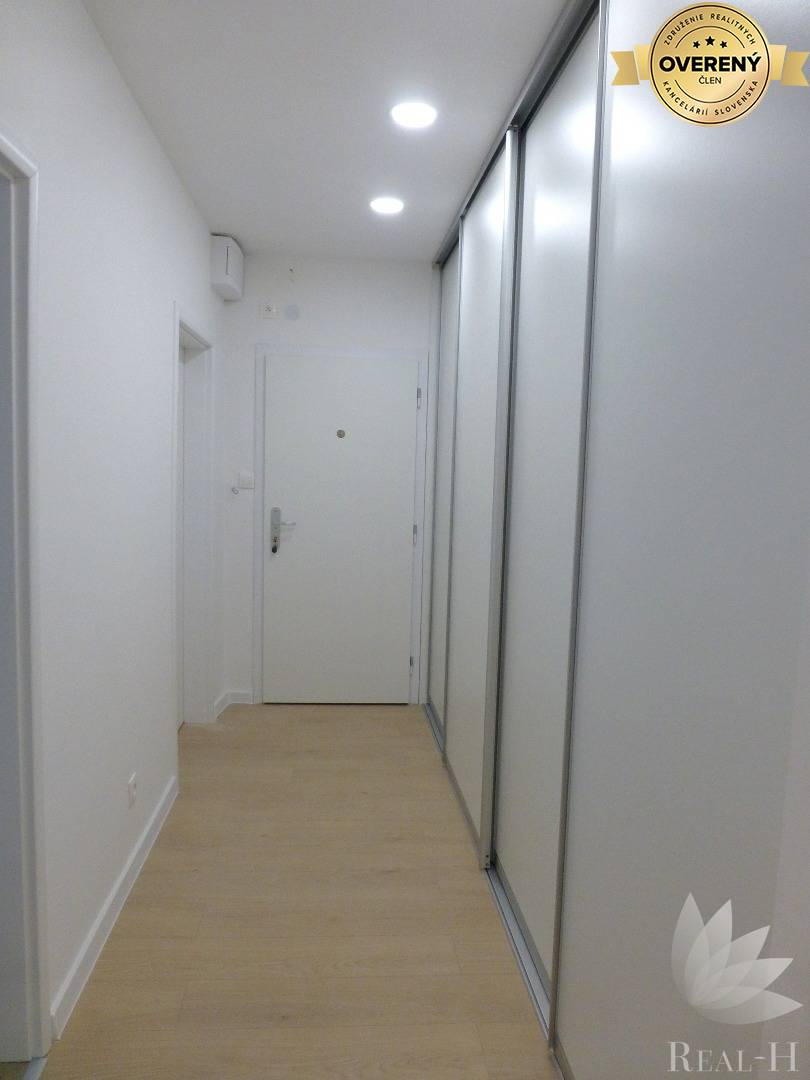 REZERVOVANÝ 1,5 izbový byt Rovníková ulica Bratislava II - Ružinov