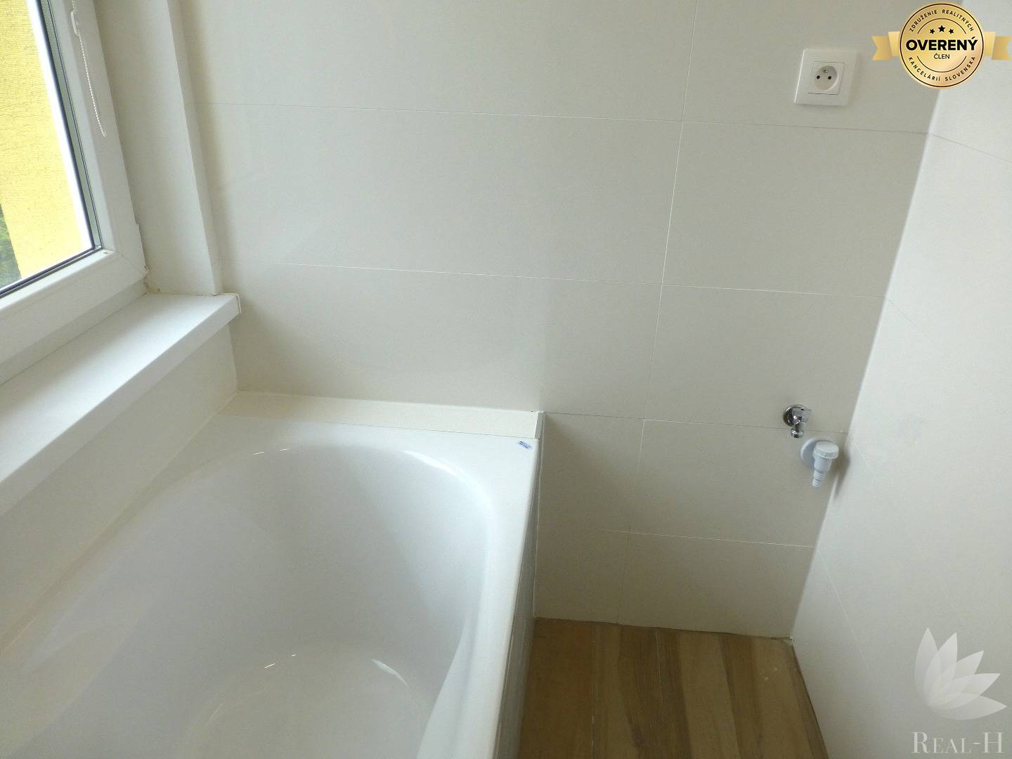 REZERVOVANÝ 1,5 izbový byt Rovníková ulica Bratislava II - Ružinov