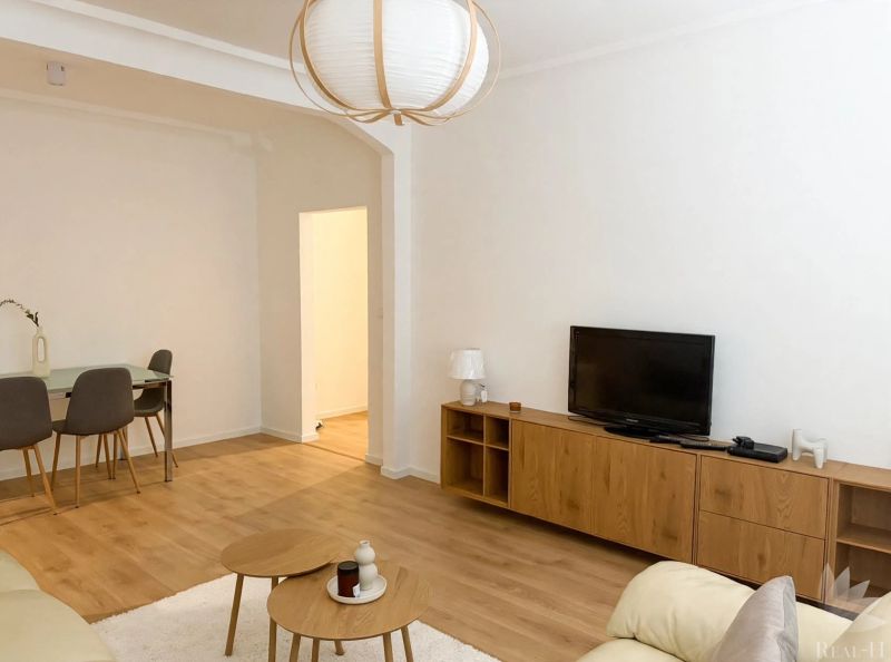 NA PRENÁJOM – Dizajnový 3-izbový byt 74 m² + balkón, Sklenárova, Ružinov – Nivy, kompletne prerobený a zariadený – VOĽNÝ IHNEĎ