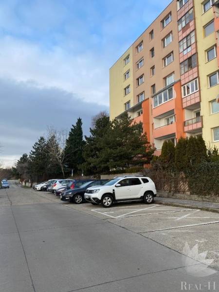 Predaj moderný 3 izbový byt Bratislava IV Karlova Ves Hany  Meličkovej