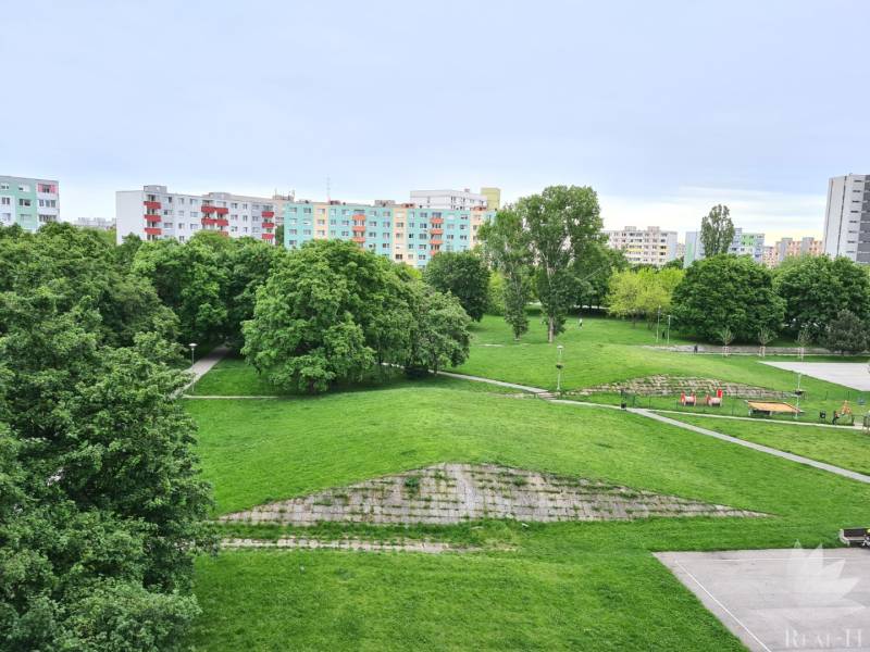 Predaj moderný 2 izbový byt  Lotyšská ulica Bratislava Pod. Biskupice