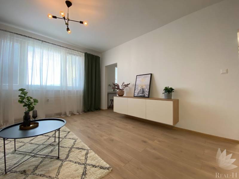 Dizajnový moderný 1,5 izbový byt  Repašského ulica Bratislava IV Dúbravka