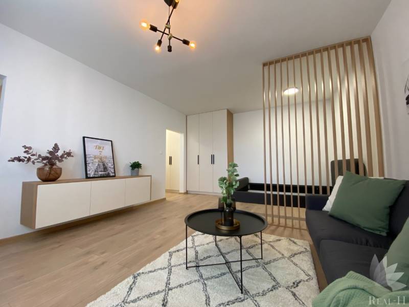 Dizajnový moderný 1,5 izbový byt  Repašského ulica Bratislava IV Dúbravka