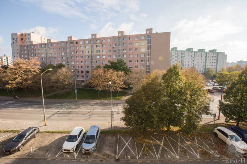 Predaj dizajnový moderný 1,5 izbový byt  Budatínska  ulica Bratislava V Petržalka