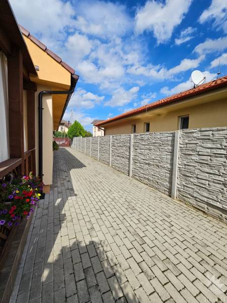 Predaj 4 izb. bungalov Novostavba Ráztočná - Vrakuňa