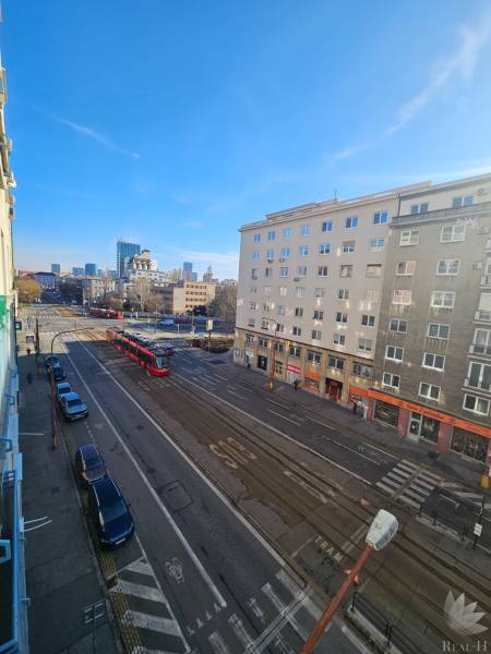 Predaj tehlový 2 izbový byt s LOGGIOU Blumentálska ul. - Staré Mesto  