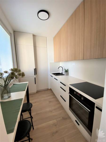 Predaj moderný 1,5 izbový byt  Saratovská ulica Bratislava IV Dúbravka